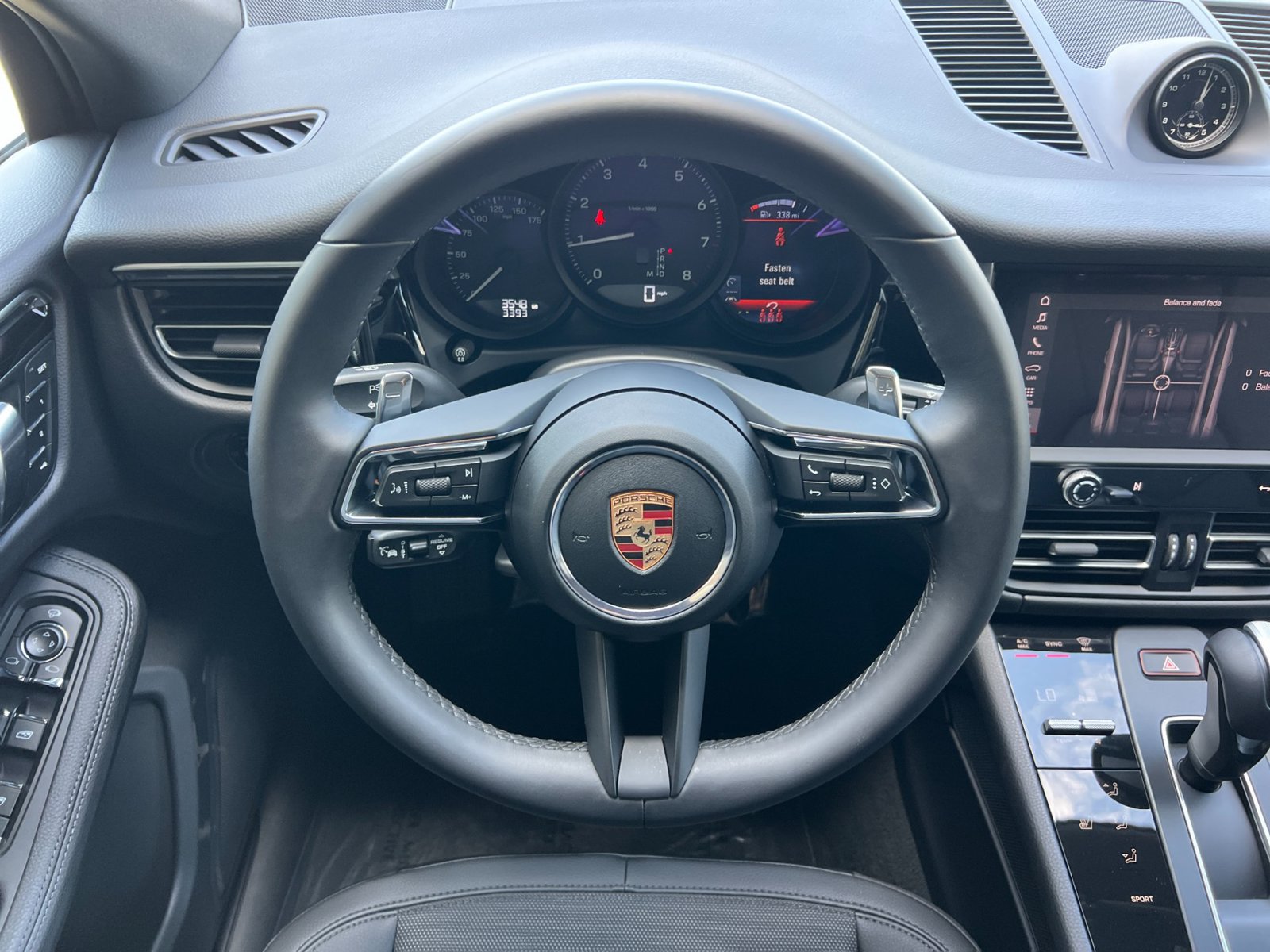 Certified 2026 Porsche Macan AWD/4WD image 16