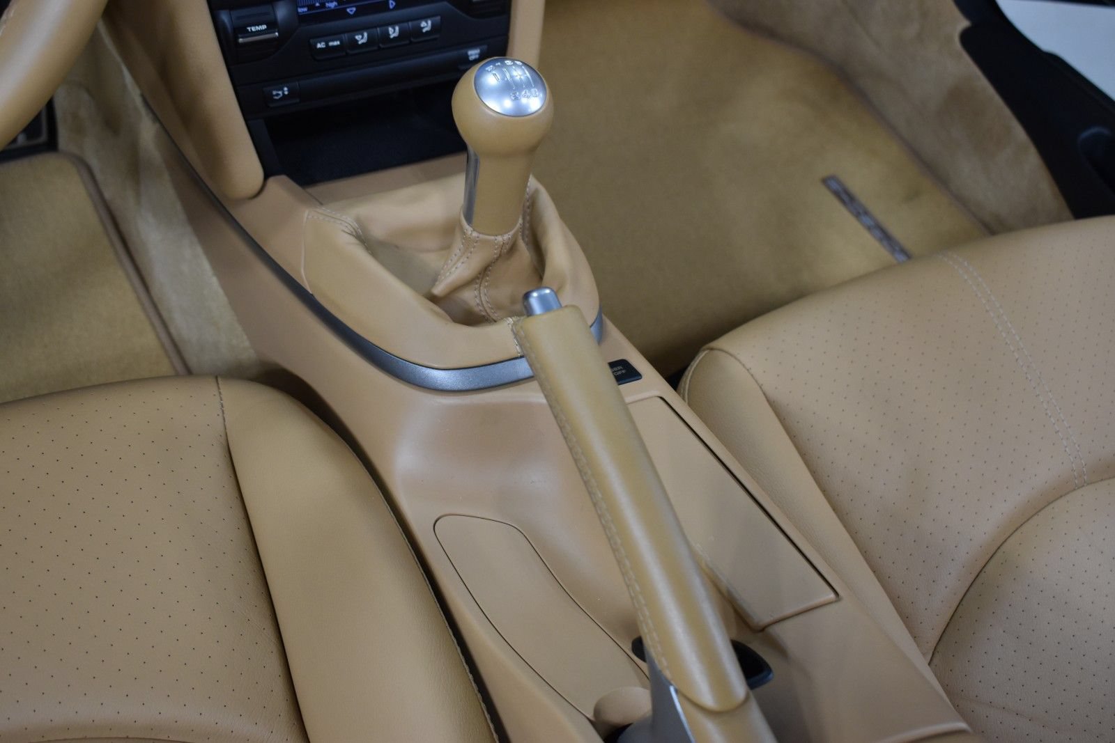 Used 2010 Porsche Boxster RWD image 20