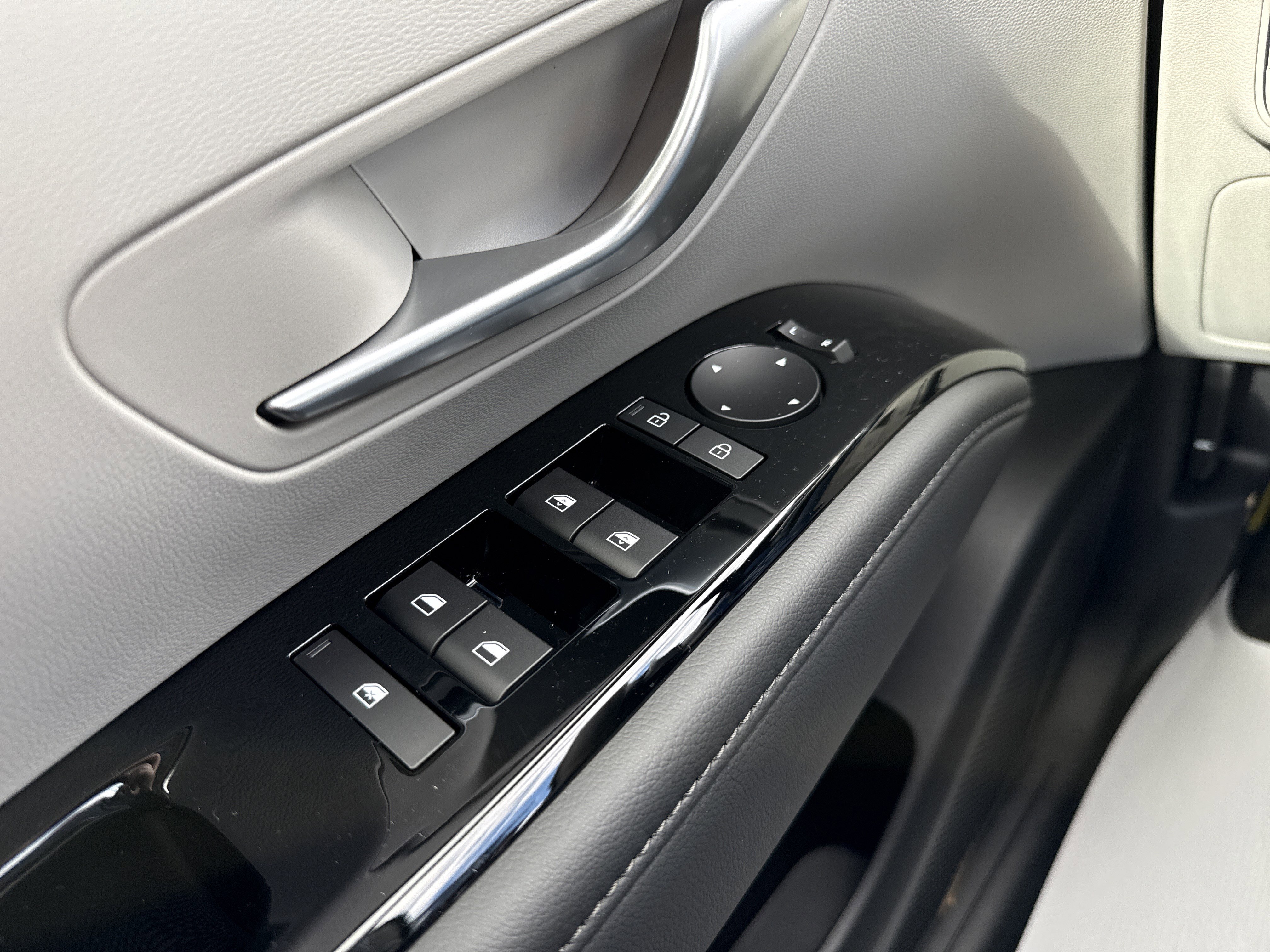 New 2026 Hyundai Tucson Limited image 16