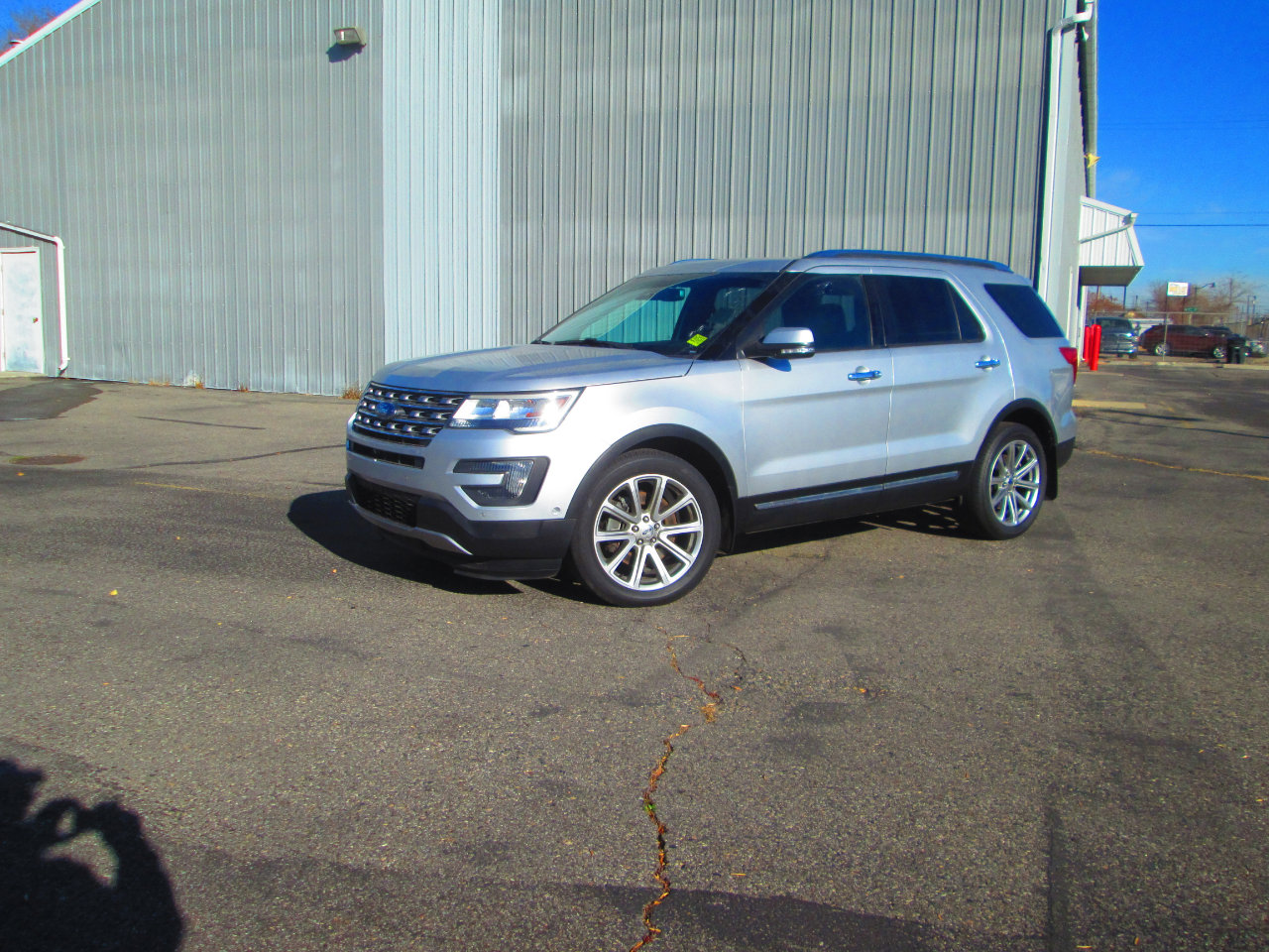 Used 2016 Ford Explorer Limited w/ Equipment Group 301A image 4