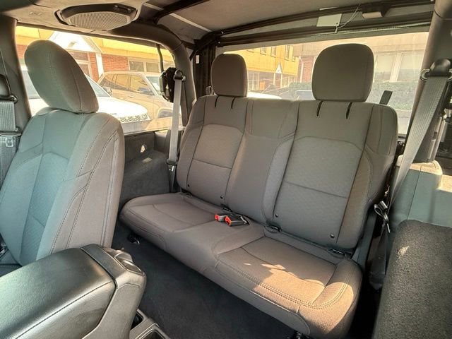 Used 2023 Jeep Wrangler Willys image 23