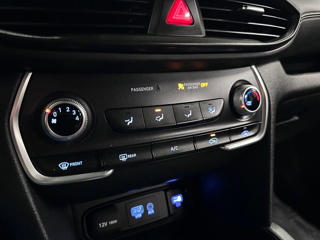 Used 2020 Hyundai Santa Fe SE image 22