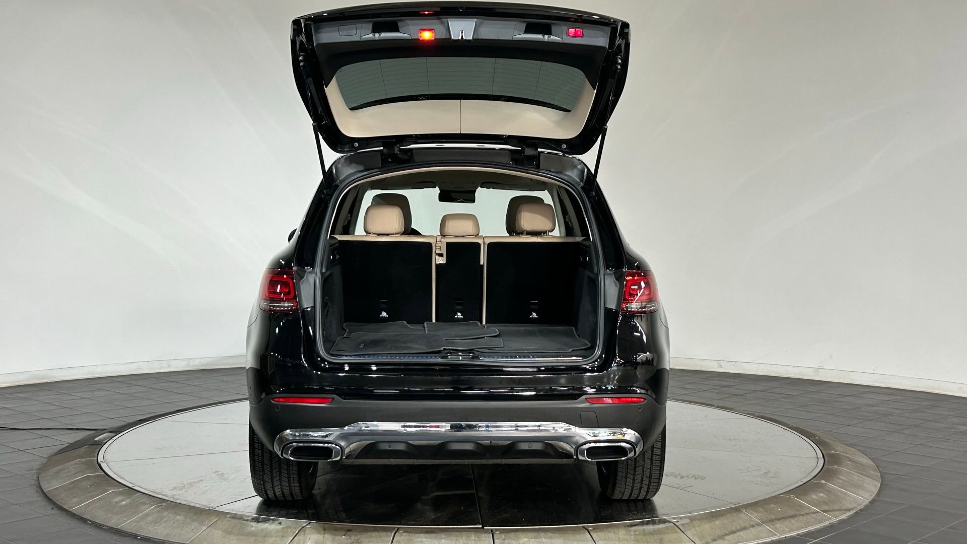 Used 2022 Mercedes-Benz GLC 300 4MATIC image 34