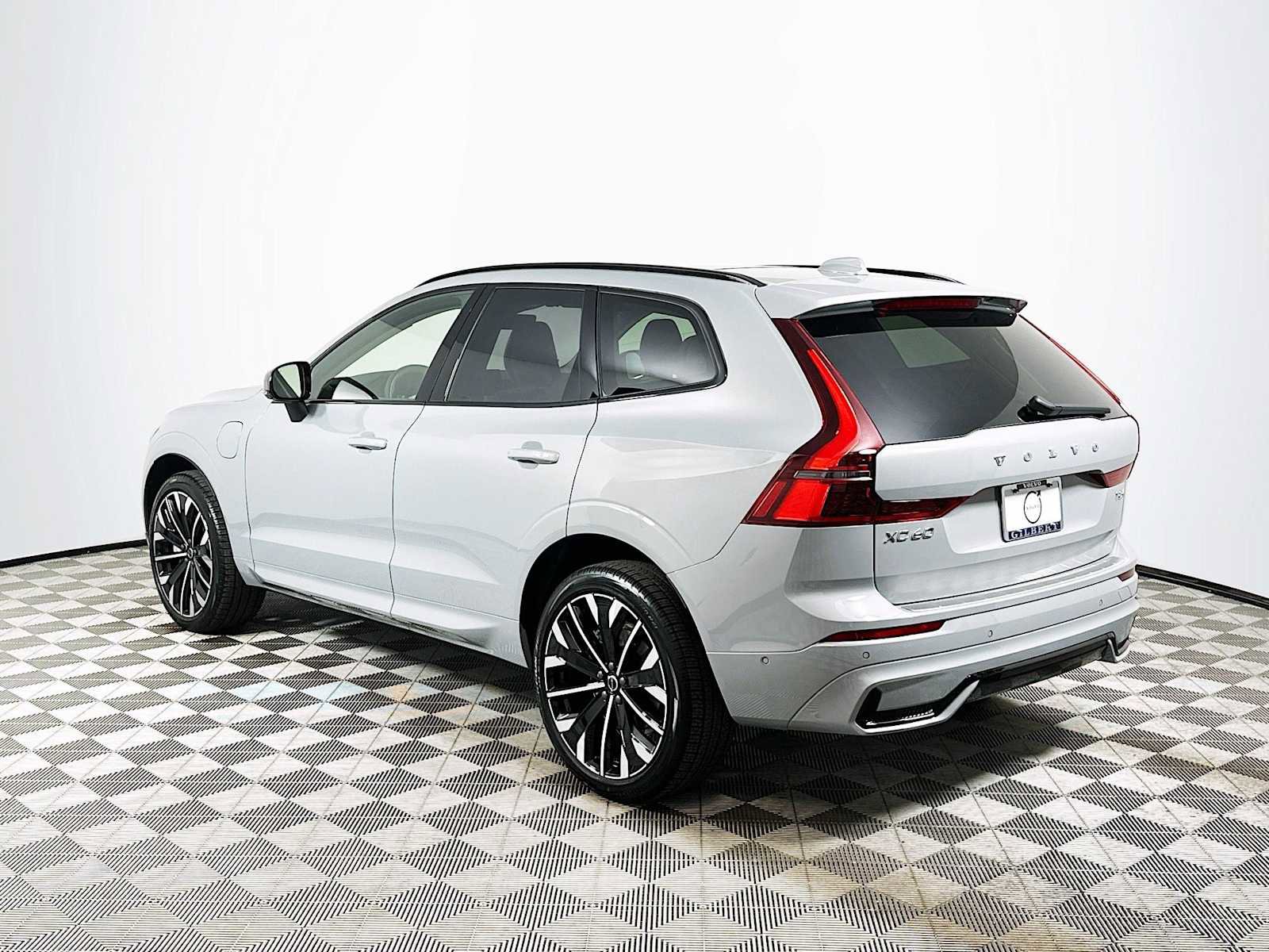 New 2026 Volvo XC60 T8 Ultra w/ Protection Package Premier image 5