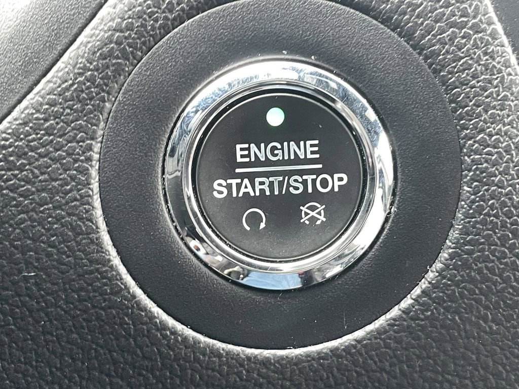 Used 2019 Ford Explorer XLT w/ Equipment Group 202A image 18