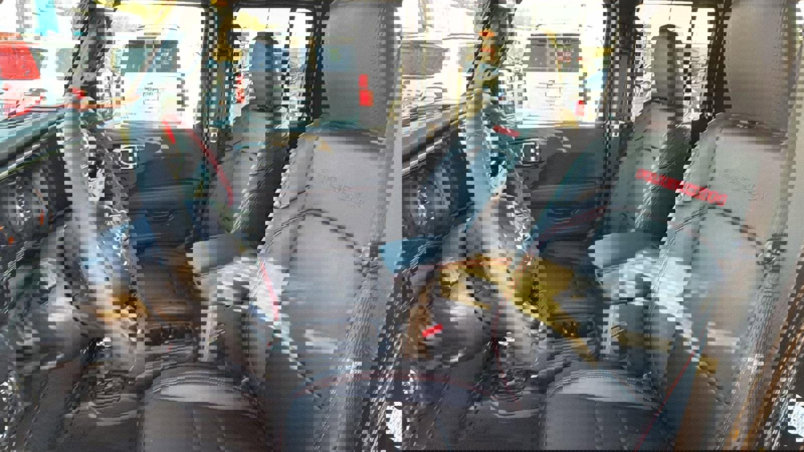 Used 2024 Jeep Gladiator Rubicon AWD/4WD image 14