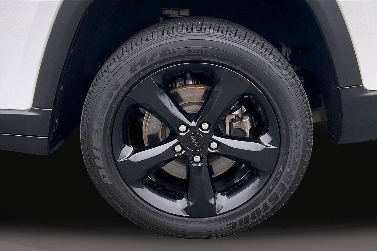 Certified 2022 Jeep Grand Cherokee L Laredo image 36