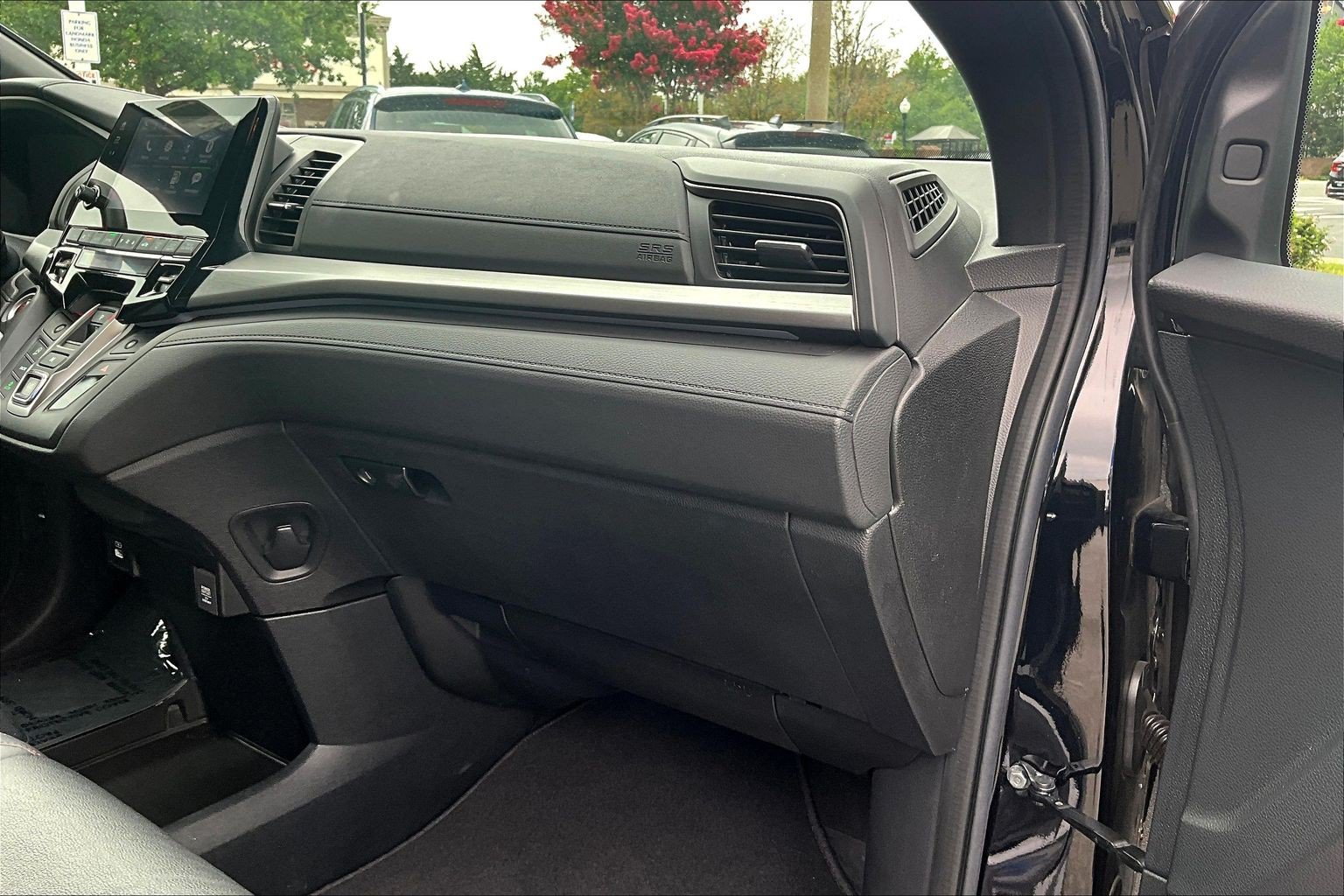 Used 2023 Honda Odyssey Sport image 16