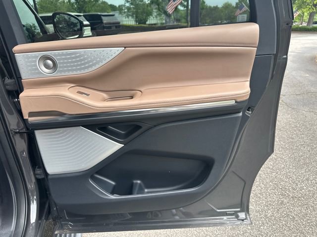 New 2026 Lincoln Navigator L Black Label AWD/4WD image 20