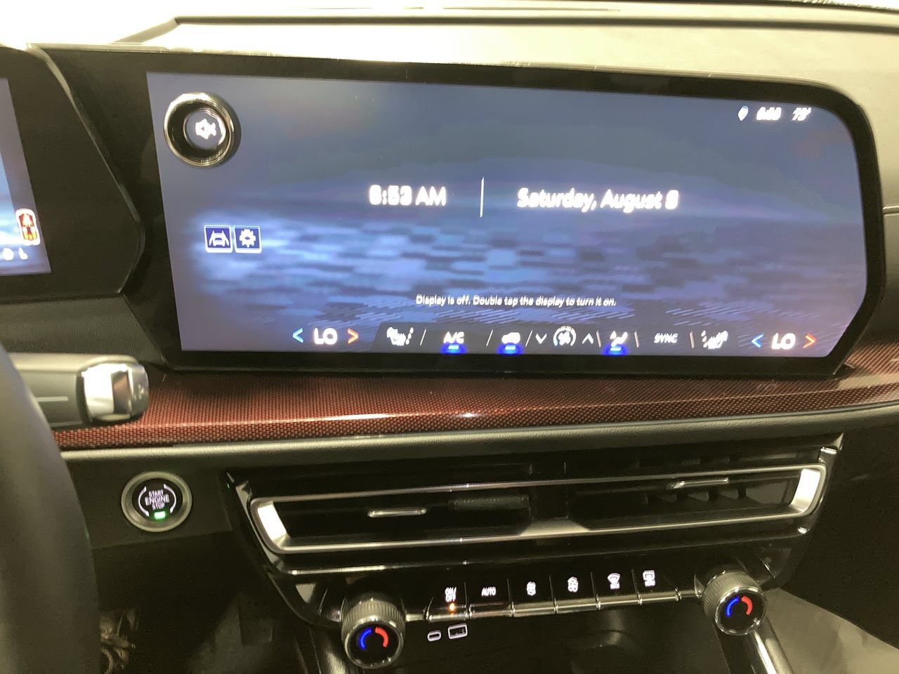 Used 2025 Chevrolet Traverse Z71 AWD/4WD image 12