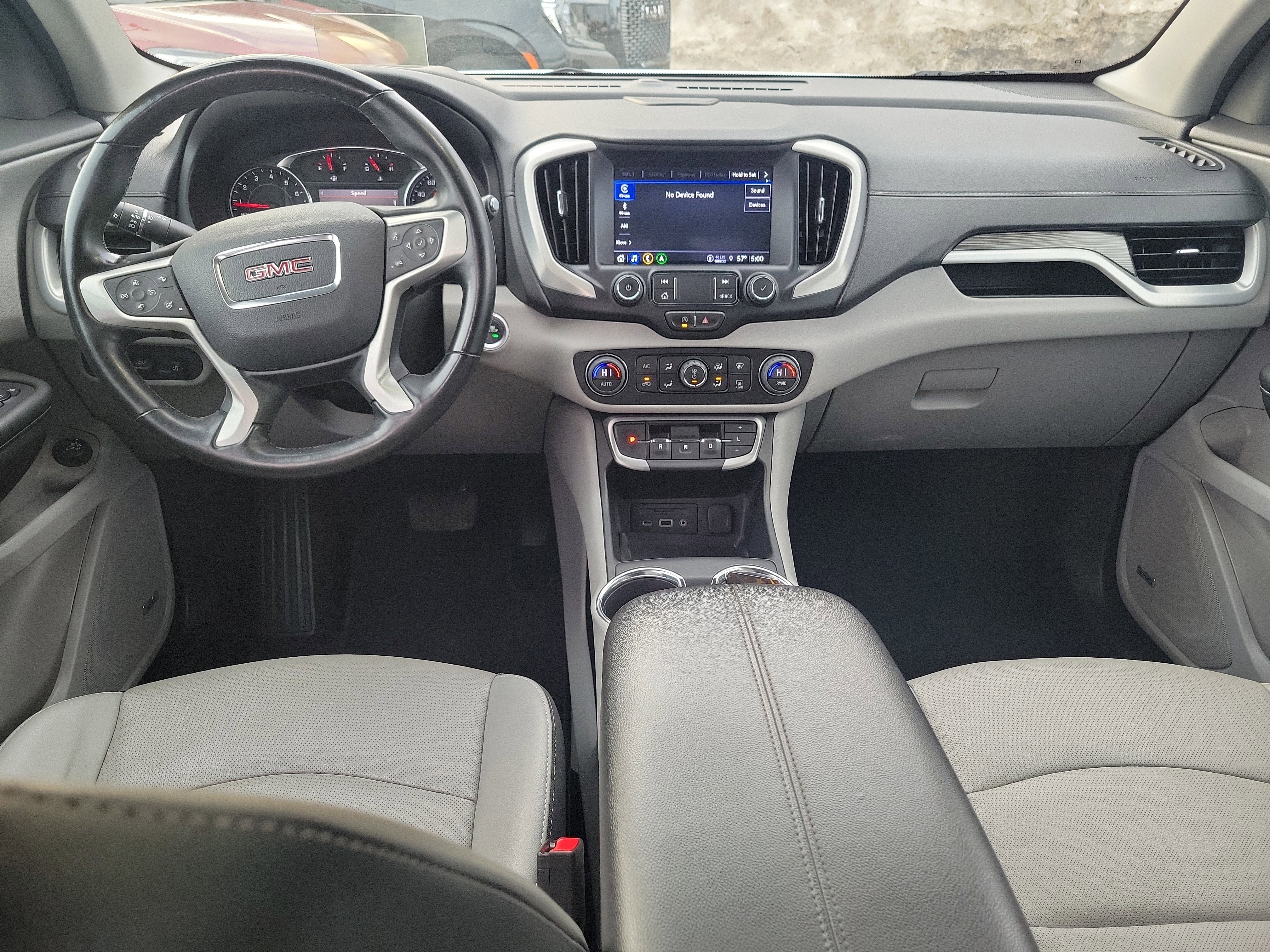 Used 2024 GMC Terrain SLT w/ Infotainment Package II image 10