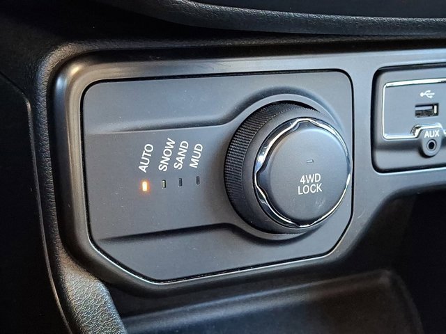 Certified 2022 Jeep Renegade Limited image 28