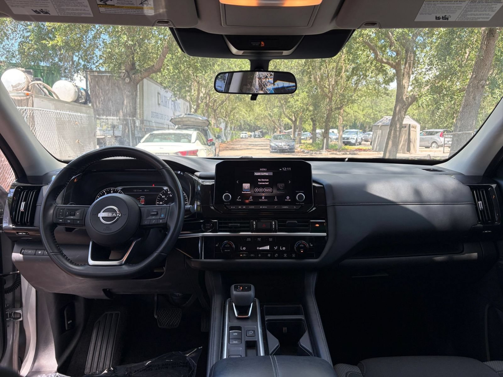 Used 2025 Nissan Pathfinder SV FWD image 36
