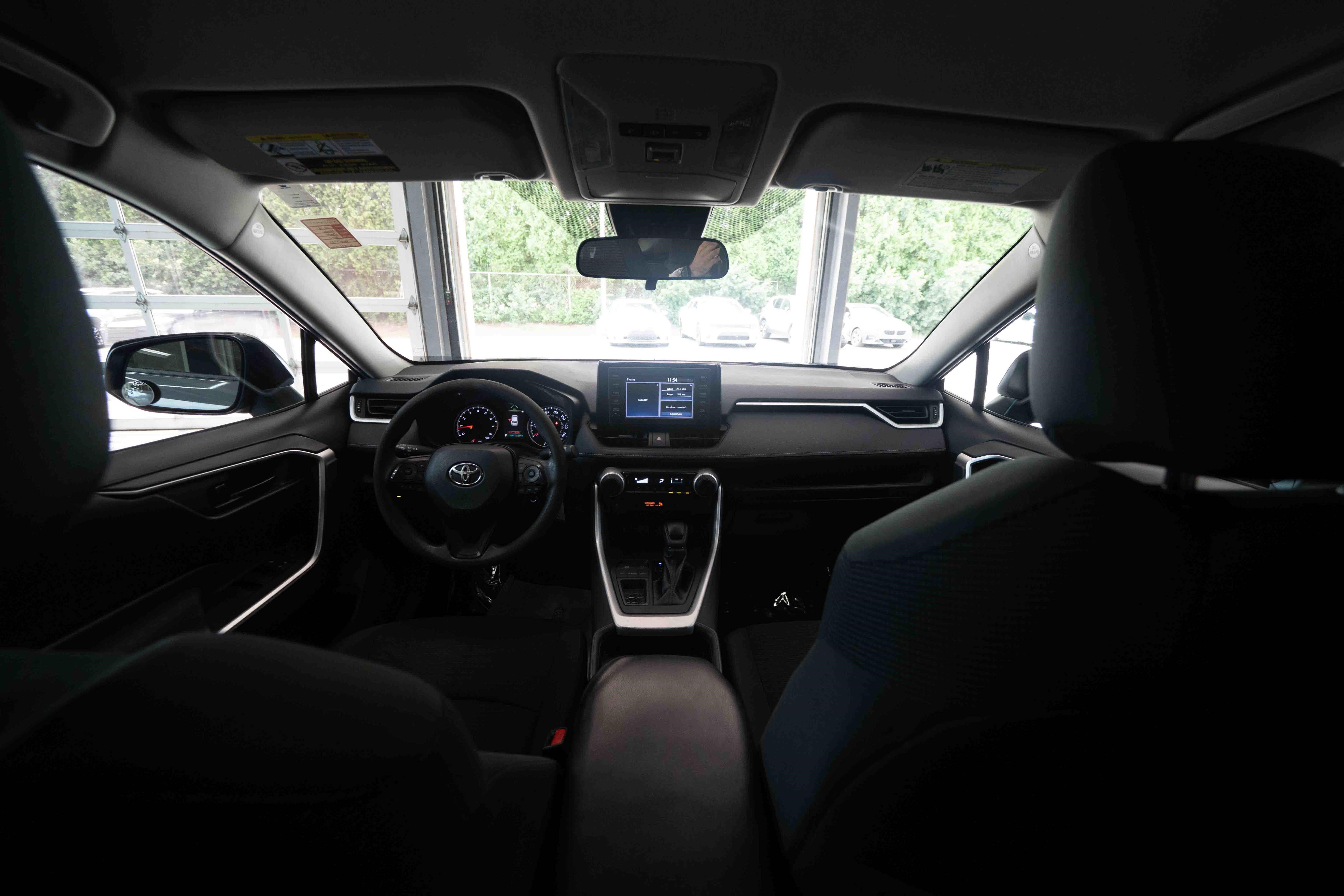 Used 2019 Toyota RAV4 LE w/ Carpet Mat Package FWD image 19