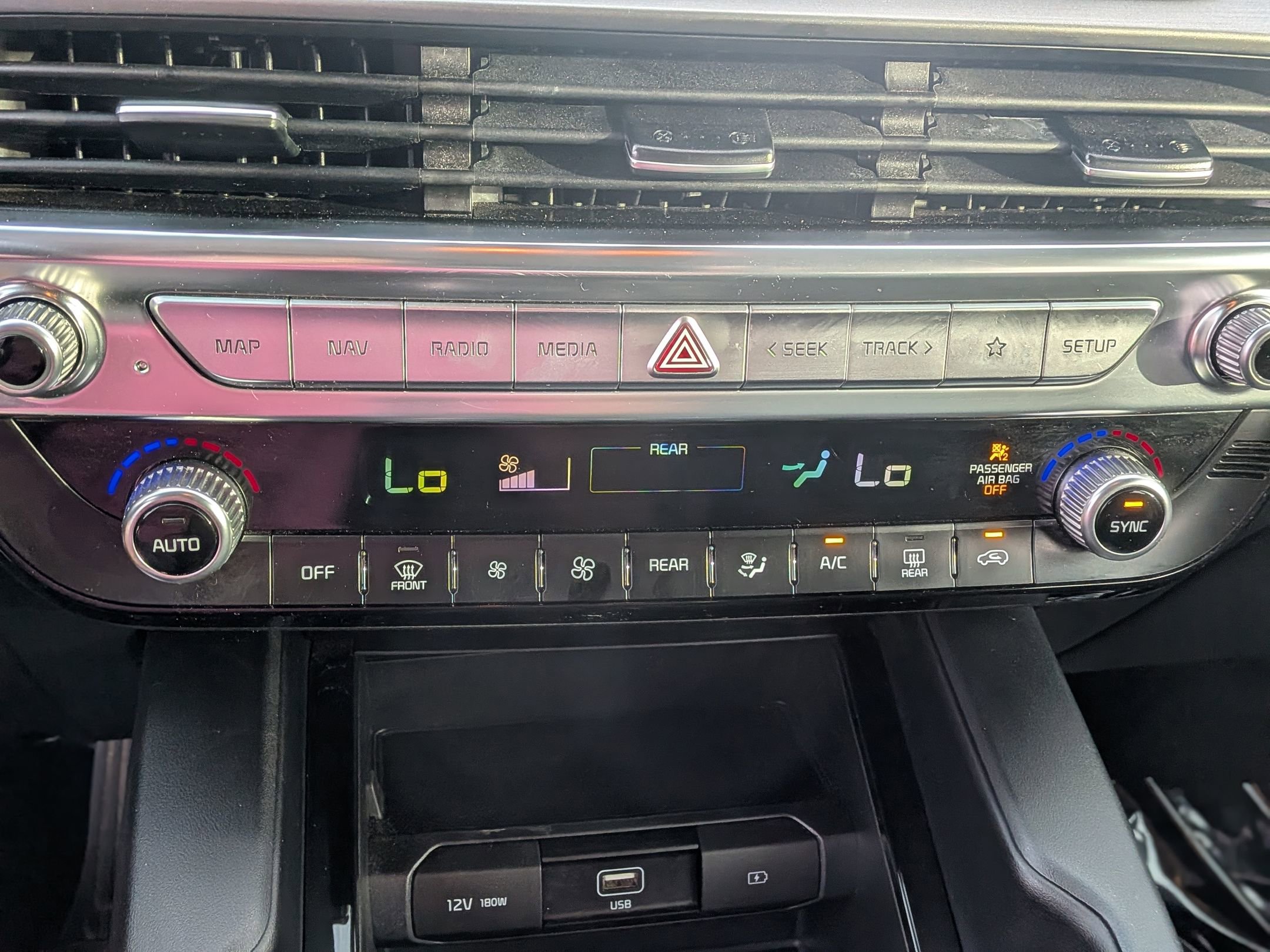 Used 2022 Kia Telluride LX image 30