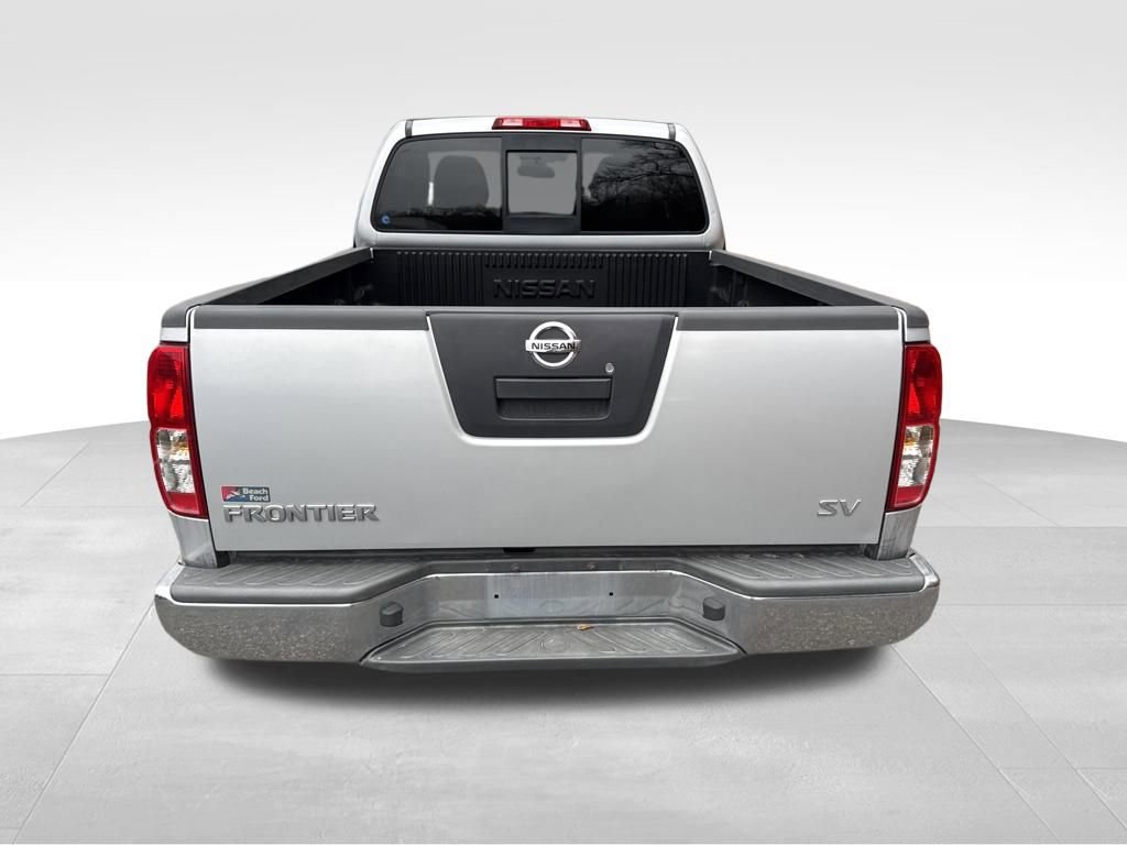 Used 2011 Nissan Frontier SV image 15