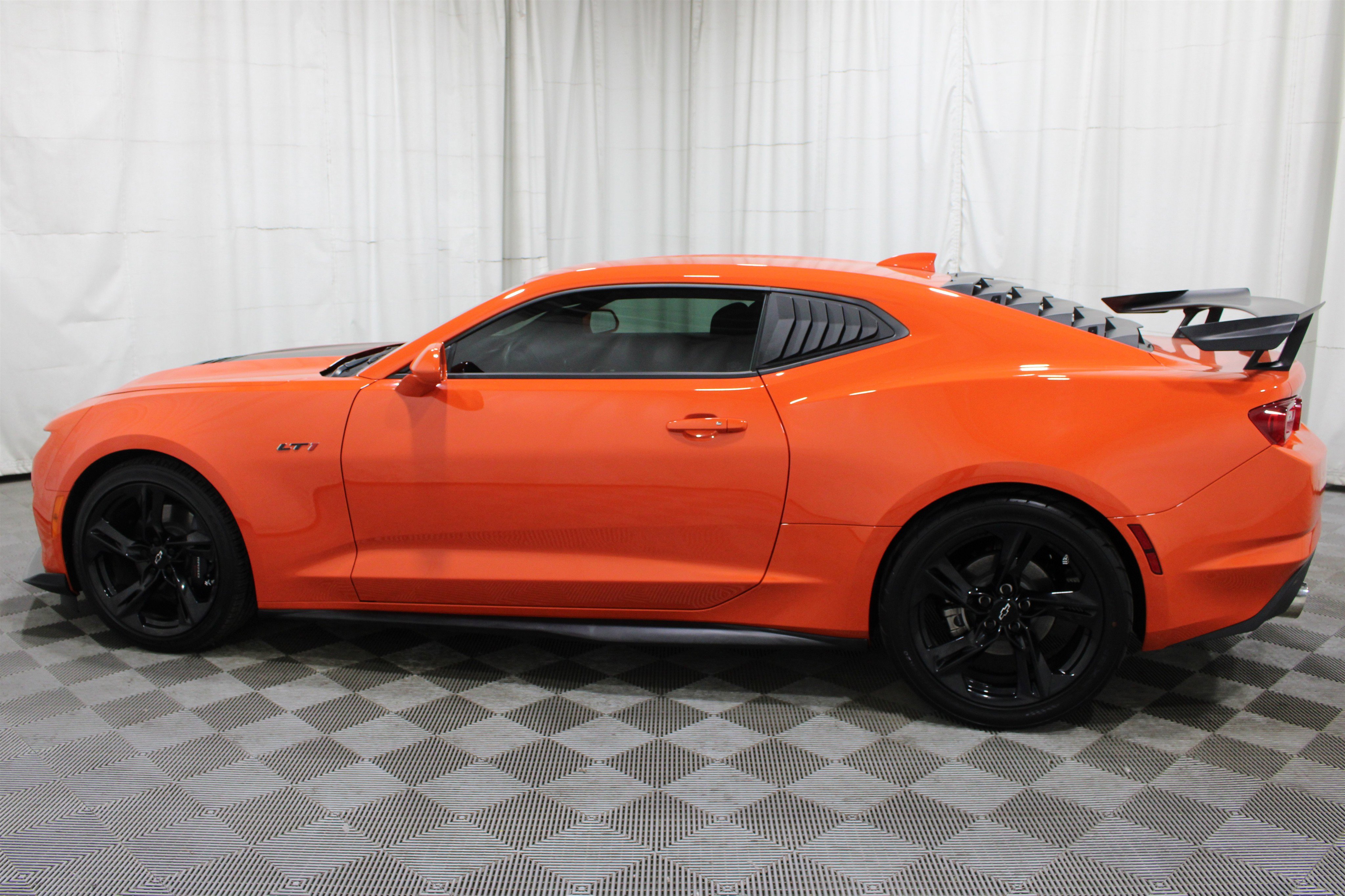 Used 2021 Chevrolet Camaro LT image 31