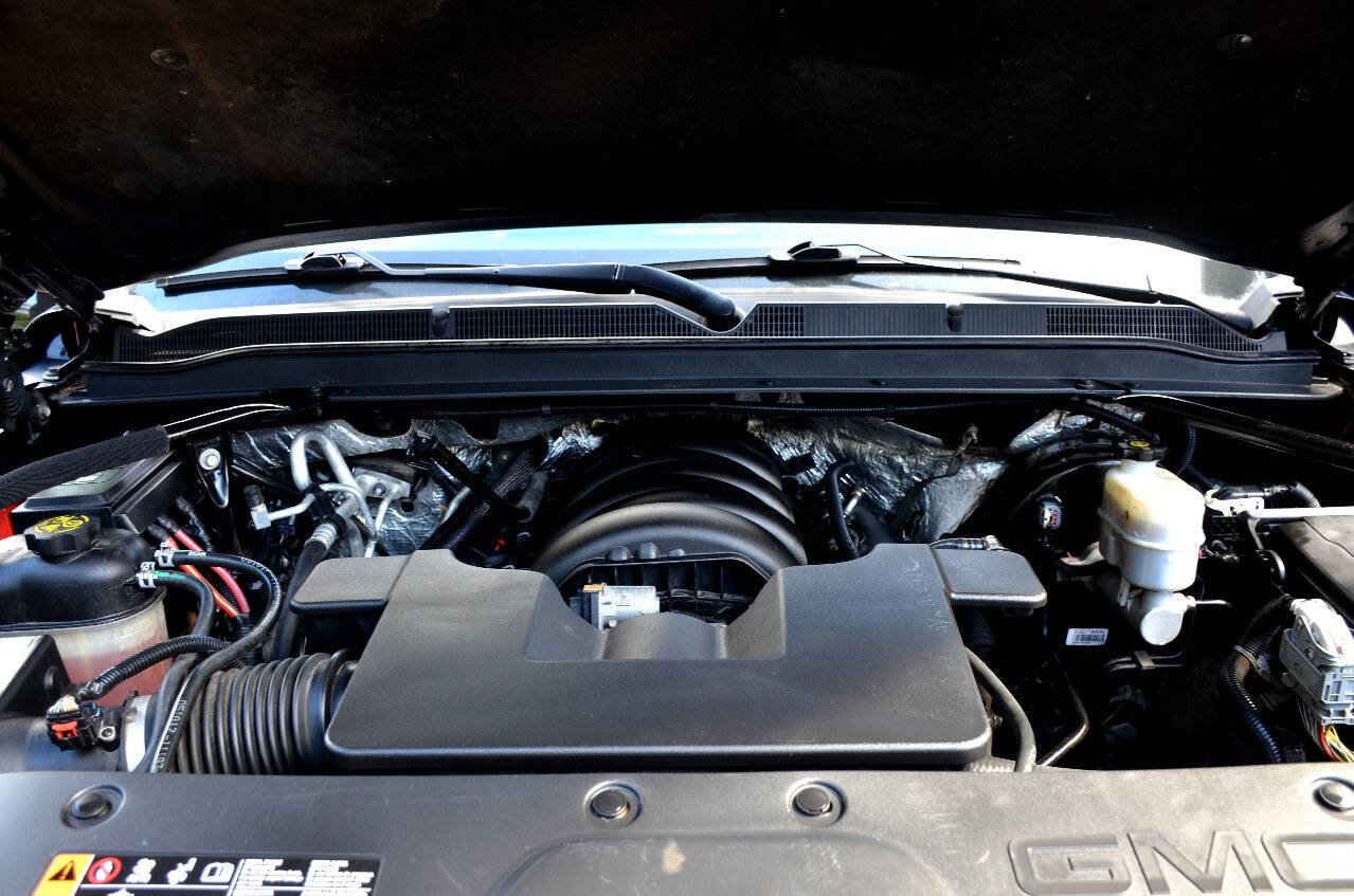 Used 2017 GMC Yukon XL SLT w/ Open Road Package image 26