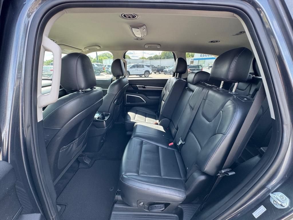 Used 2021 Kia Telluride LX AWD/4WD image 11