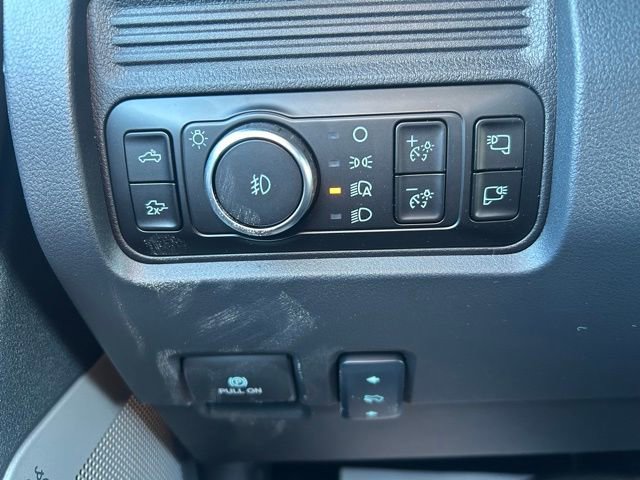 New 2026 Ford F250 Lariat w/ Black Appearance Package image 19