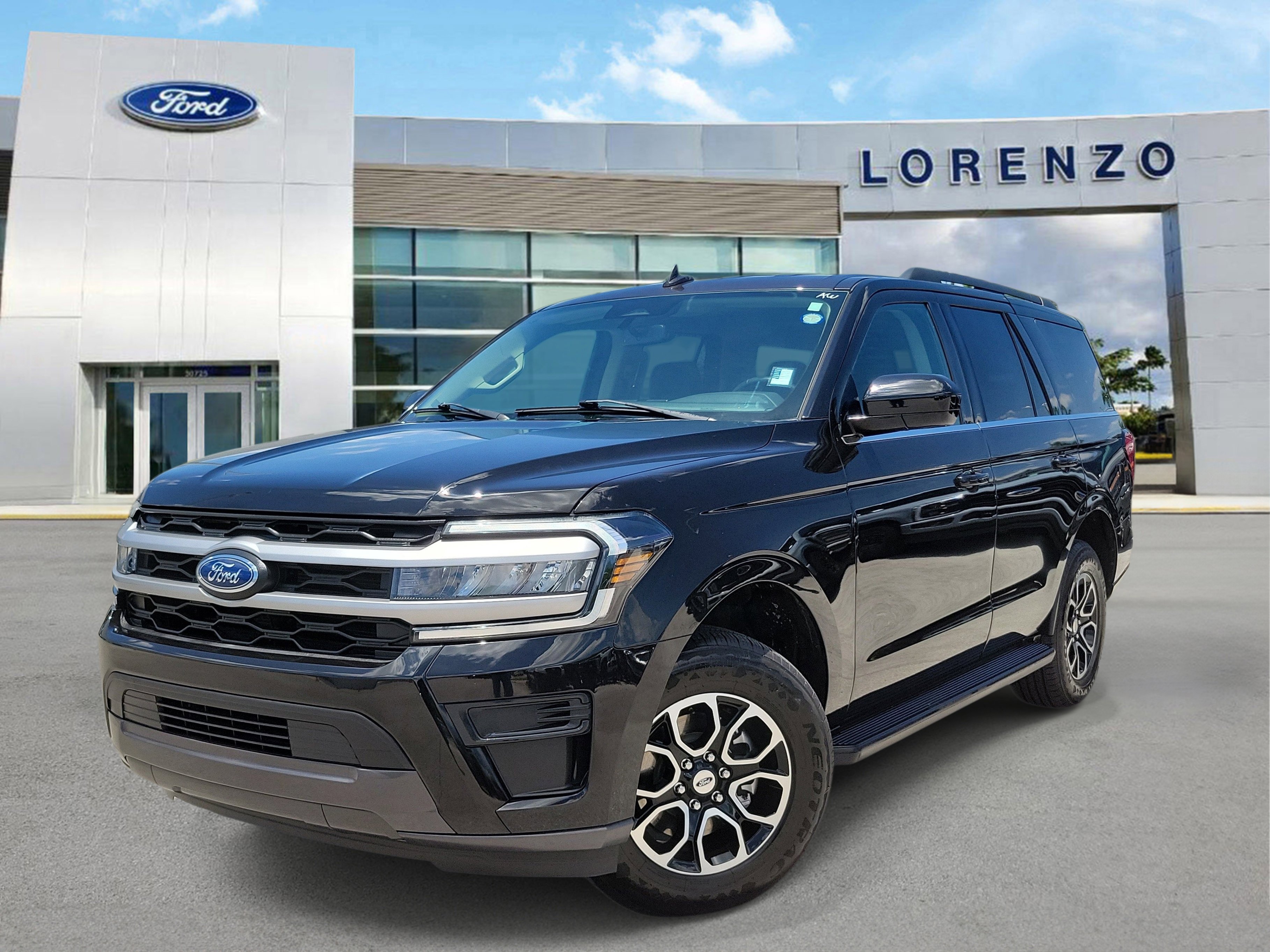 Certified 2023 Ford Expedition XLT RWD image 1