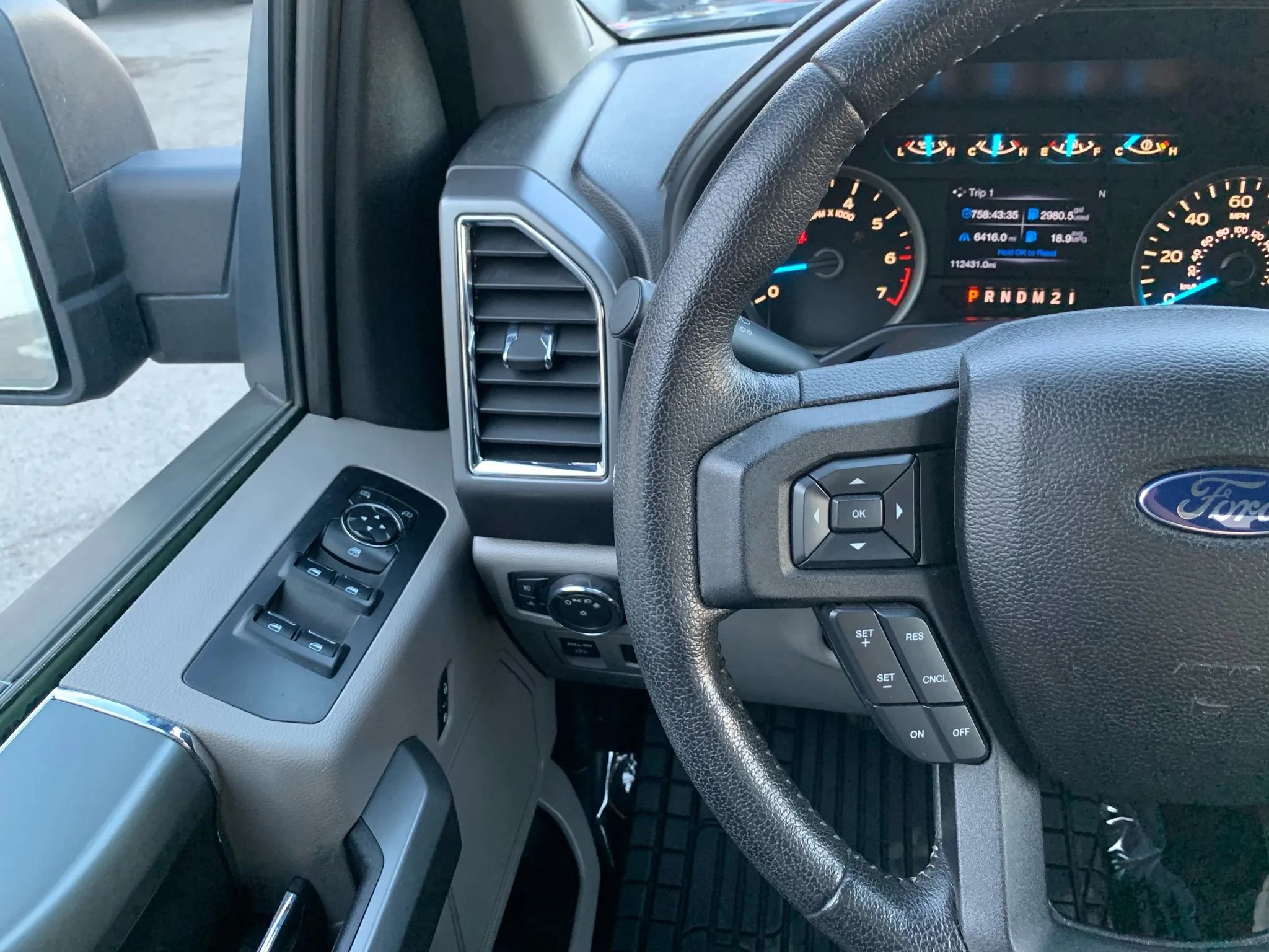 Used 2015 Ford F150 XLT w/ Equipment Group 302A Luxury image 11