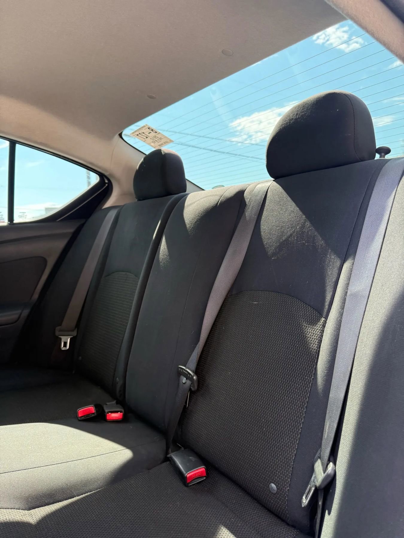 Used 2012 Nissan Versa SL image 17