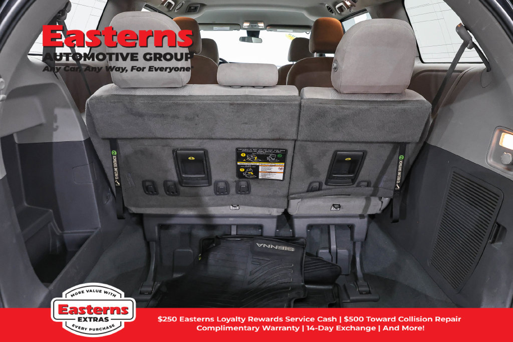 Used 2020 Toyota Sienna L FWD image 10