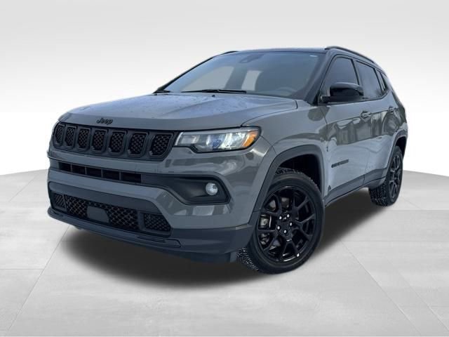 Used 2023 Jeep Compass Altitude image 1