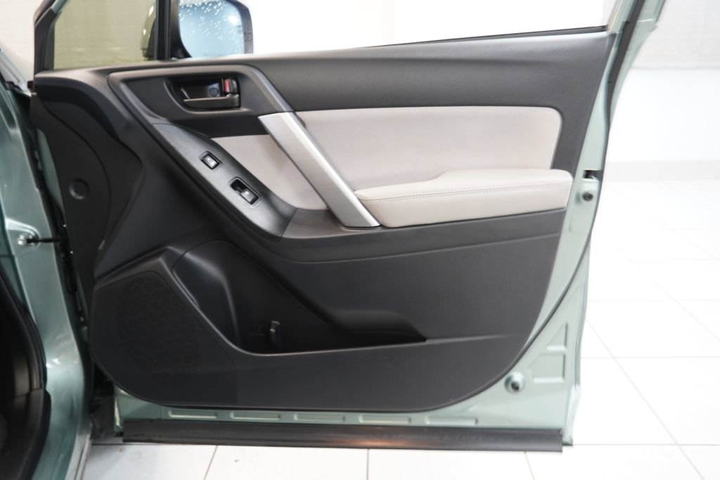 Used 2016 Subaru Forester 2.5i Premium image 30