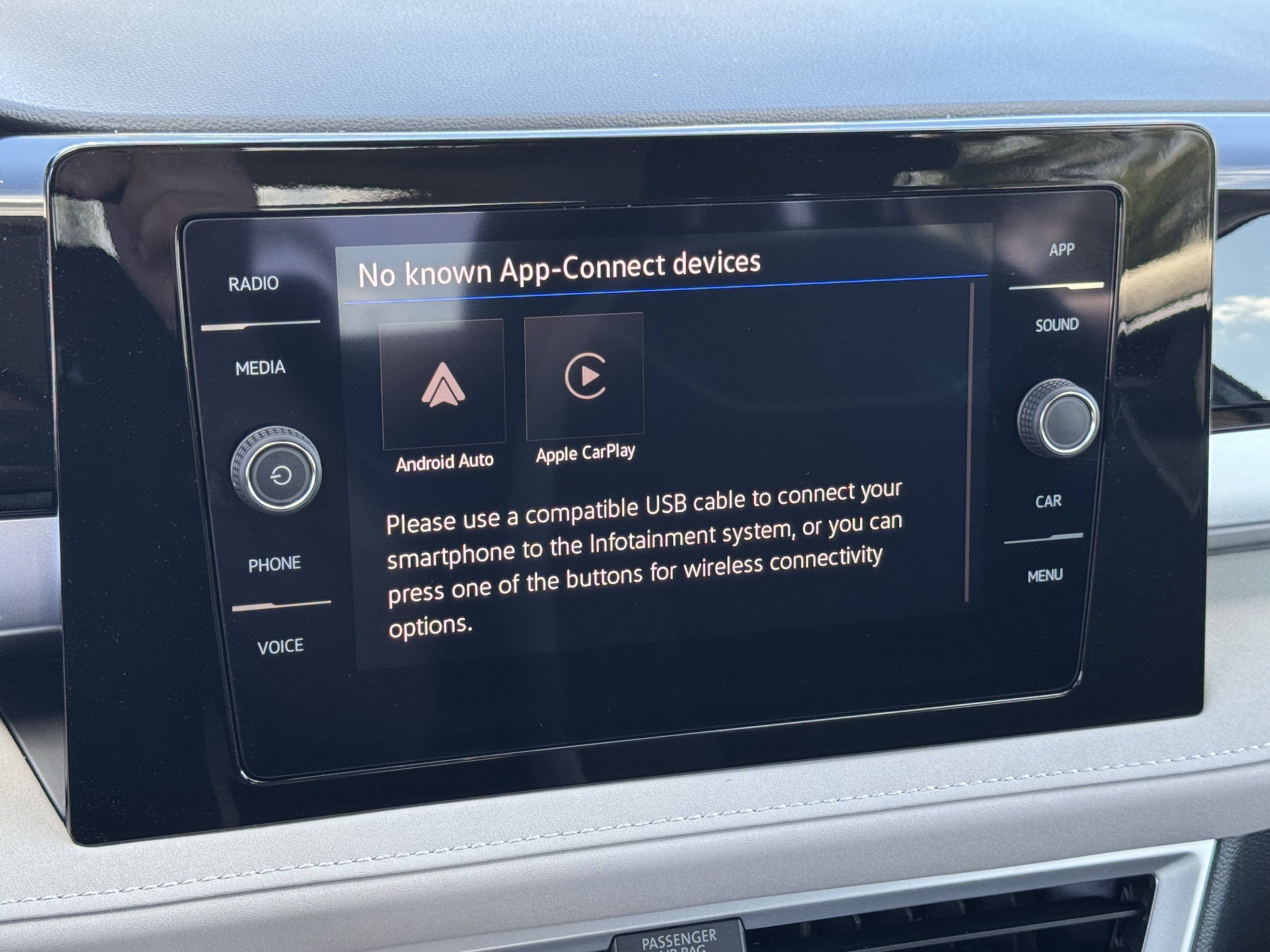 Used 2025 Volkswagen Taos SE image 26