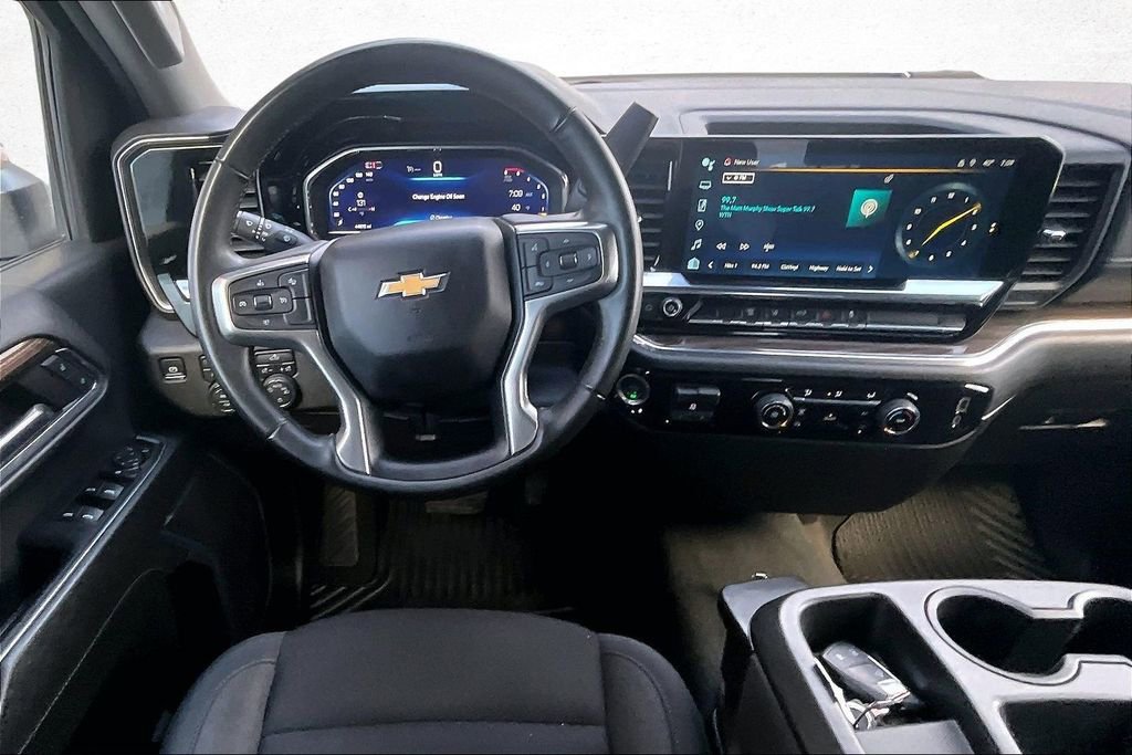 Used 2024 Chevrolet Silverado 3500 LT image 6