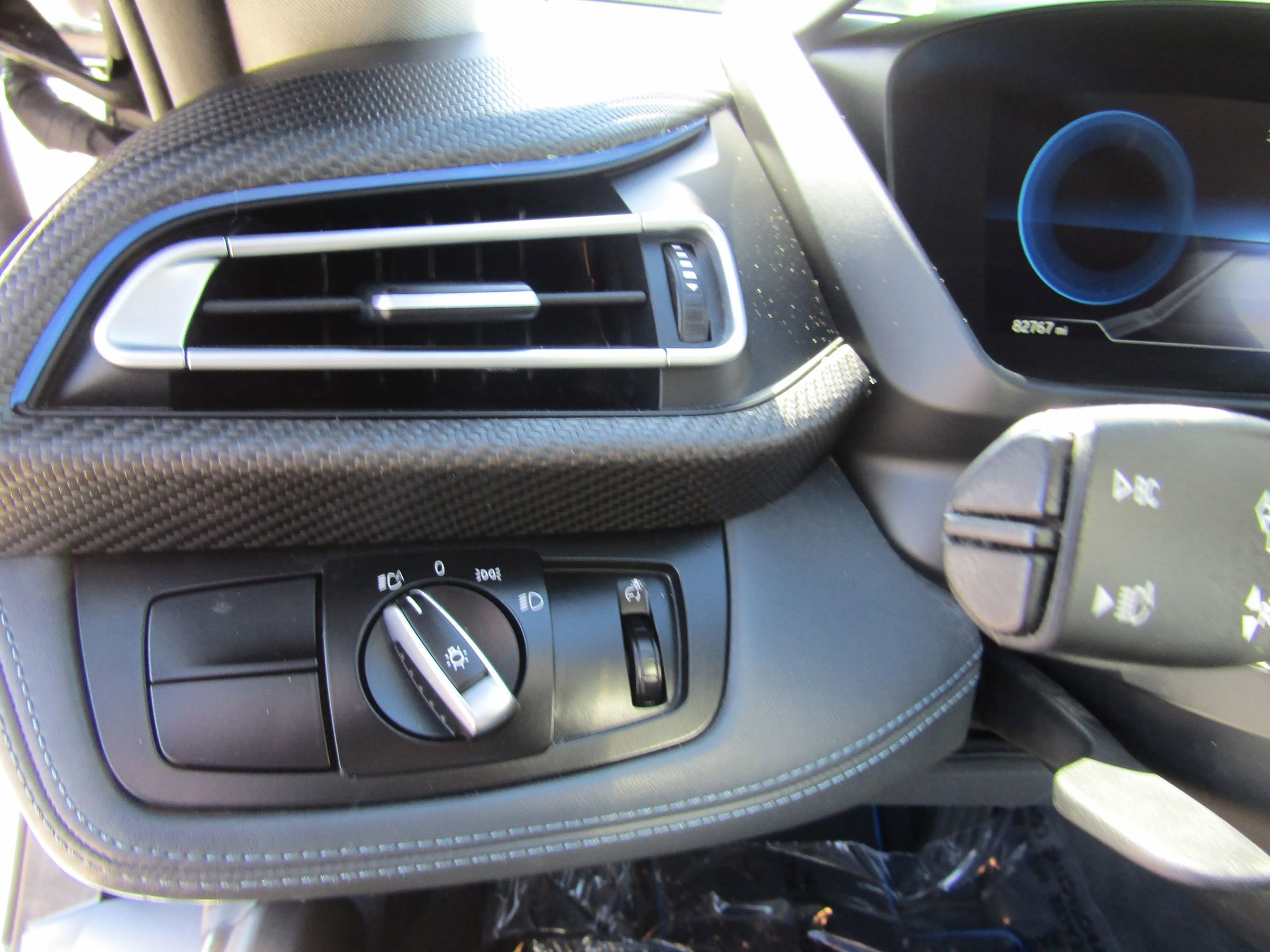 Used 2019 BMW i8 Coupe AWD/4WD image 25
