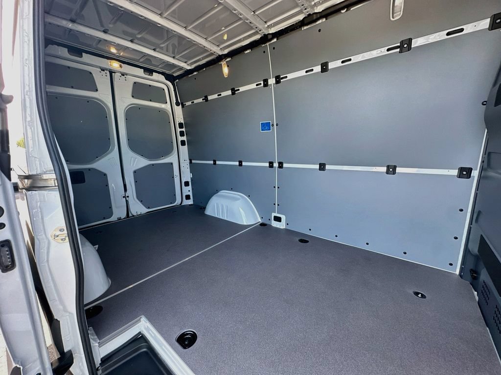 New 2026 Mercedes-Benz Sprinter 2500 image 24