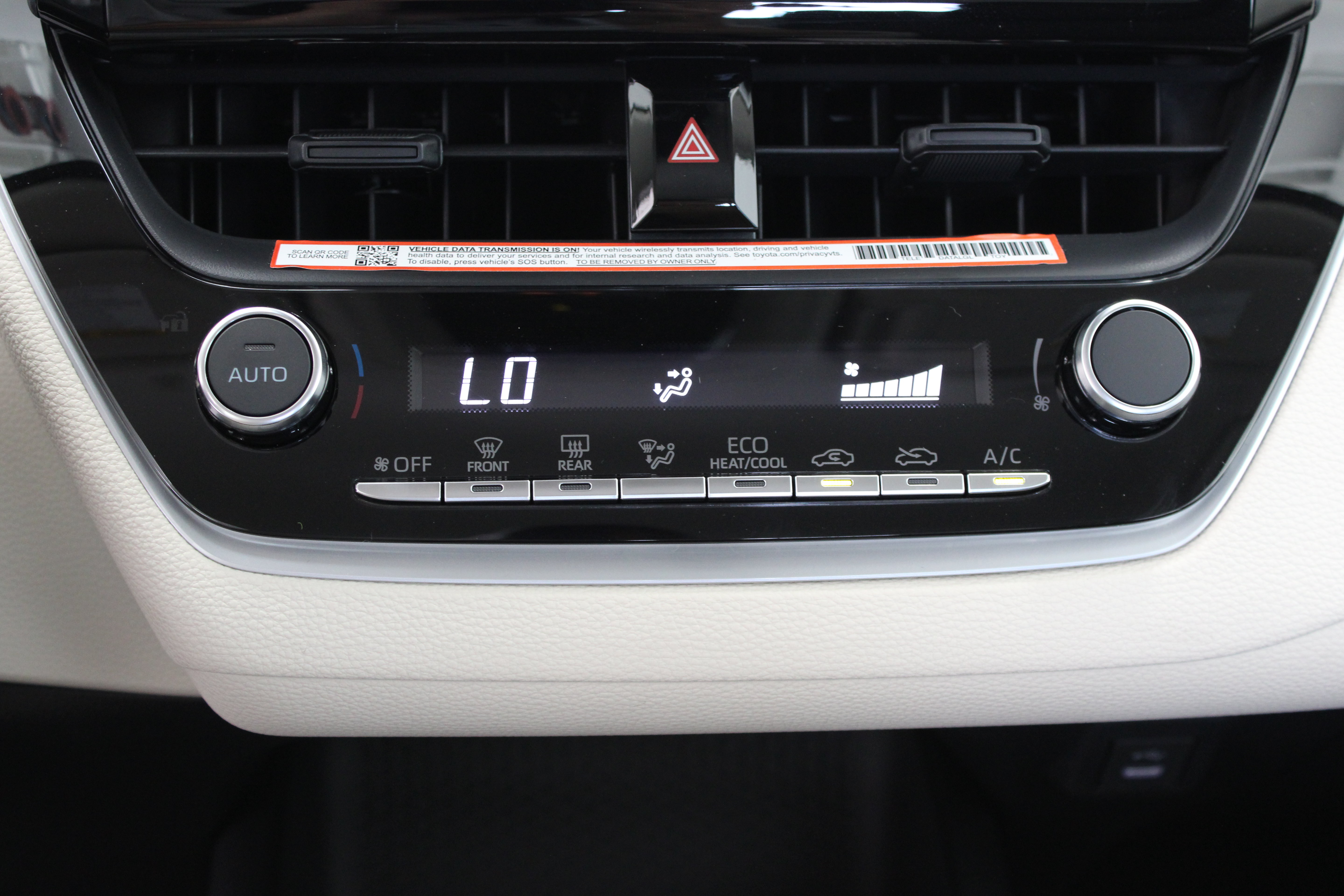 Used 2025 Toyota Corolla LE FWD image 18