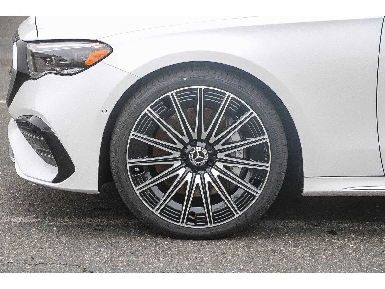New 2026 Mercedes-Benz E 450 4MATIC Sedan image 9