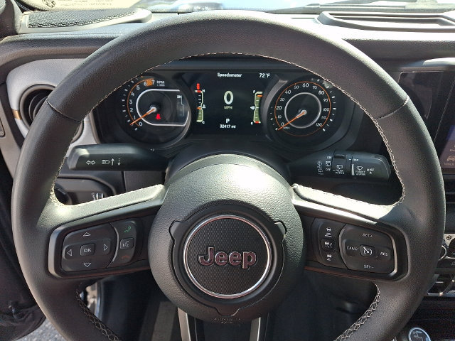 Used 2025 Jeep Wrangler Unlimited Sport AWD/4WD image 4