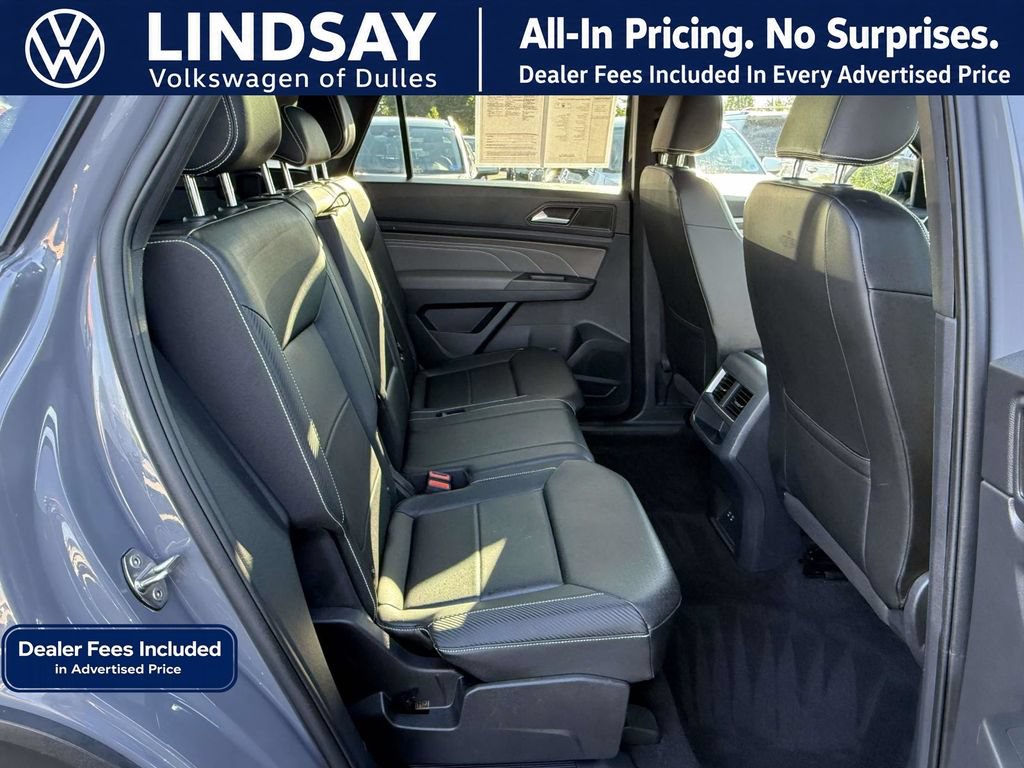 Used 2023 Volkswagen Atlas Cross Sport SEL R-Line AWD/4WD image 13