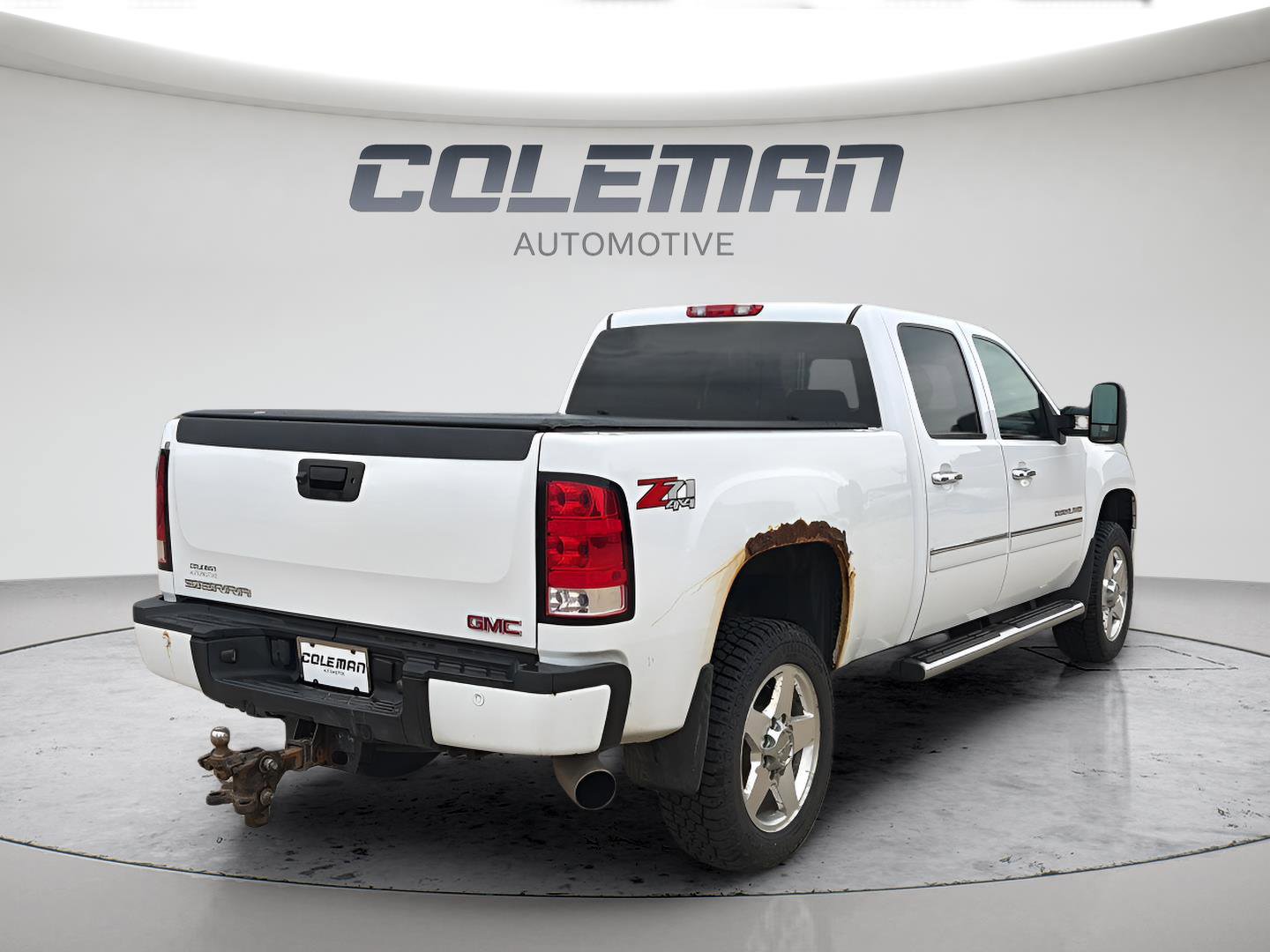 Used 2014 GMC Sierra 2500 Denali w/ Suspension Package, Off-Road AWD/4WD image 5