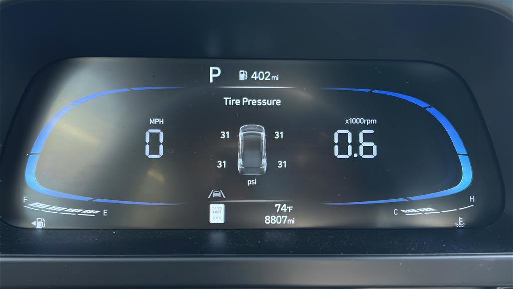 Certified 2025 Hyundai Elantra Sport image 22