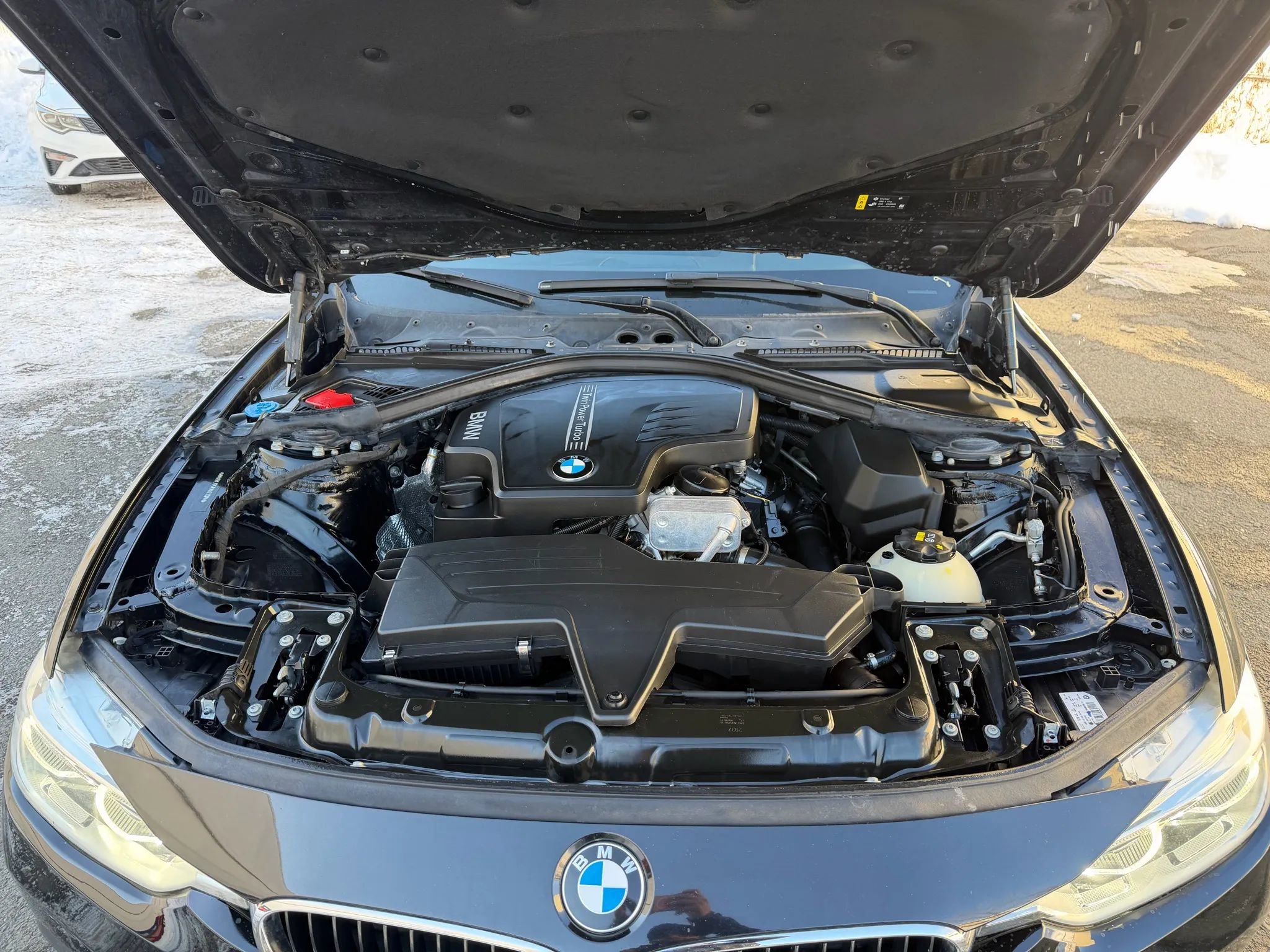 Used 2018 BMW 320i Sedan image 27