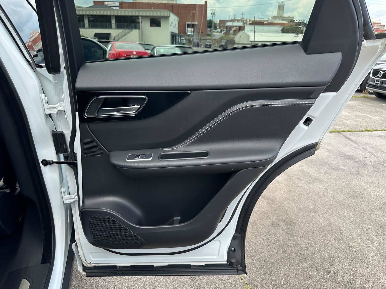 Used 2019 Jaguar F-PACE R-Sport AWD/4WD image 35