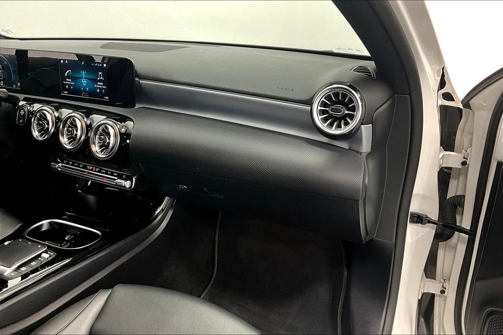 Used 2022 Mercedes-Benz A 220 image 19