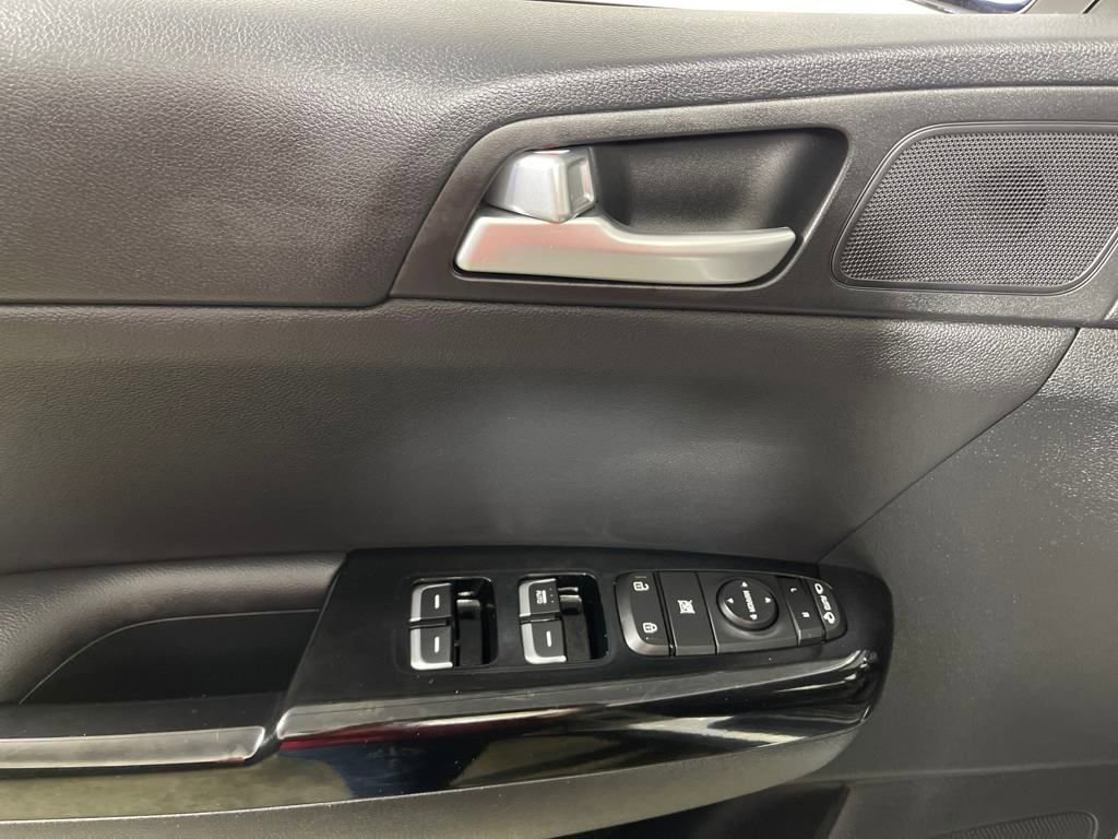 Used 2022 Kia Sportage EX image 16