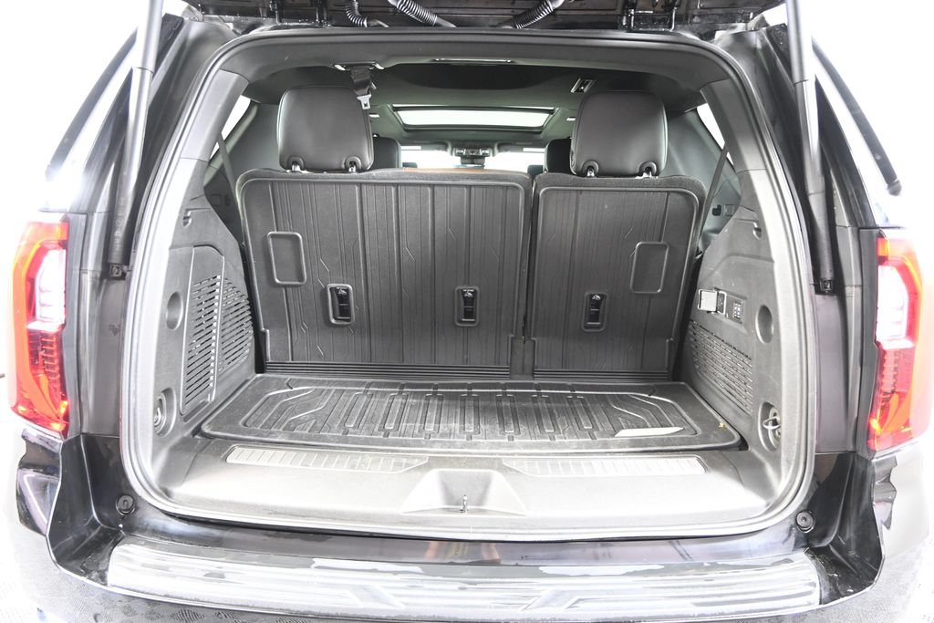 Used 2025 GMC Yukon Denali Ultimate AWD/4WD image 17