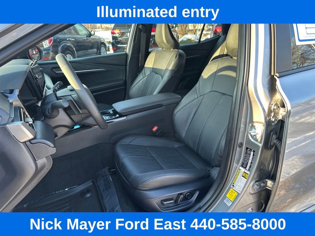 Used 2025 Toyota Camry XSE image 19