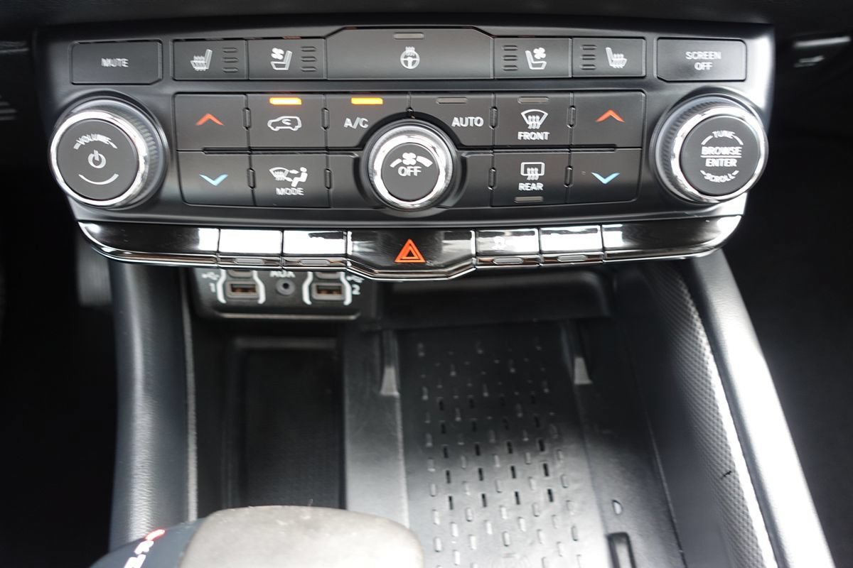 Used 2025 Dodge Durango R/T w/ Blacktop Package AWD/4WD image 46
