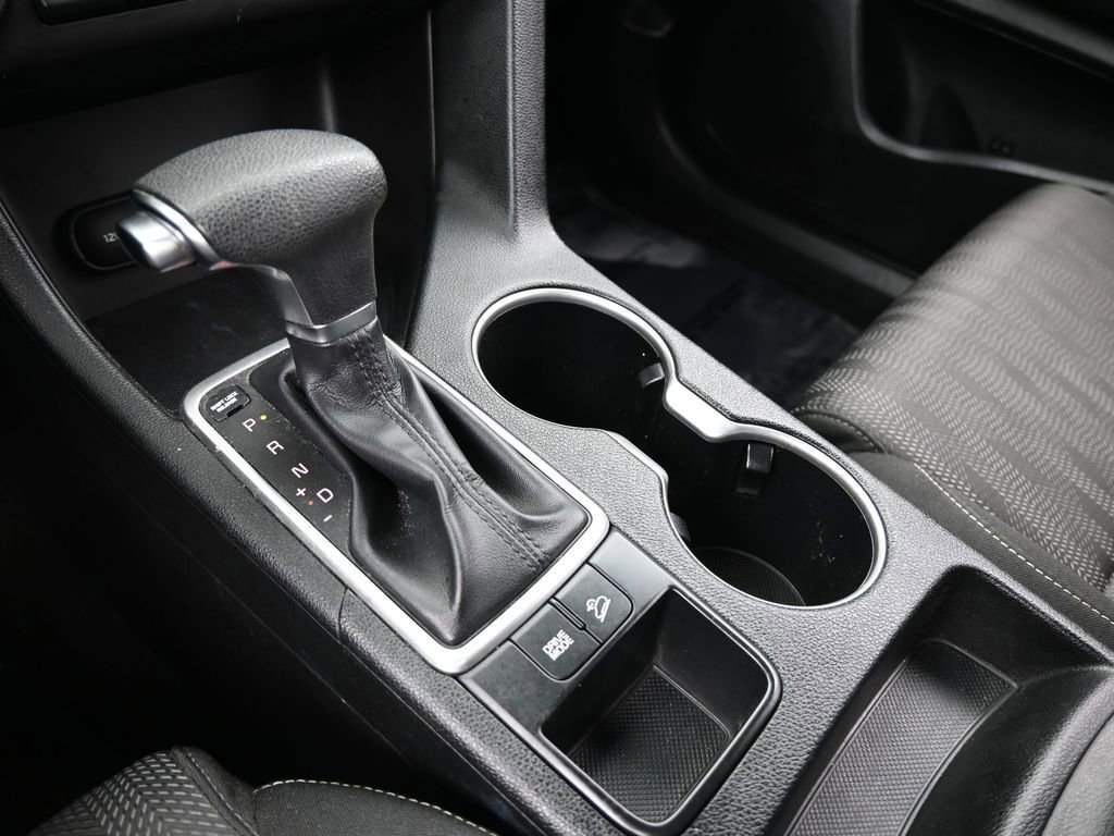 Used 2020 Kia Sportage LX image 24
