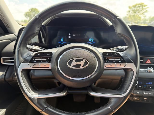 Used 2024 Hyundai Elantra Limited FWD image 27
