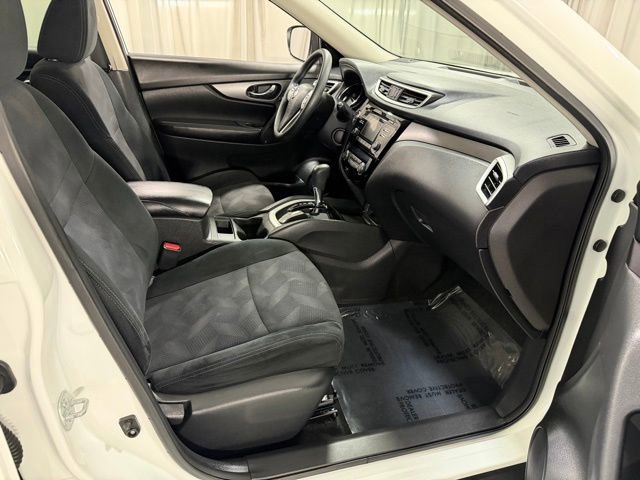 Used 2016 Nissan Rogue SV AWD/4WD image 7